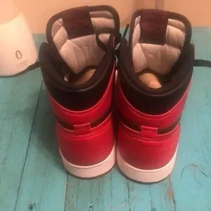 Jordan 1 s banned size 8.5 great condition a collector item Nike Air Jordan 1 Retro High  main image 4